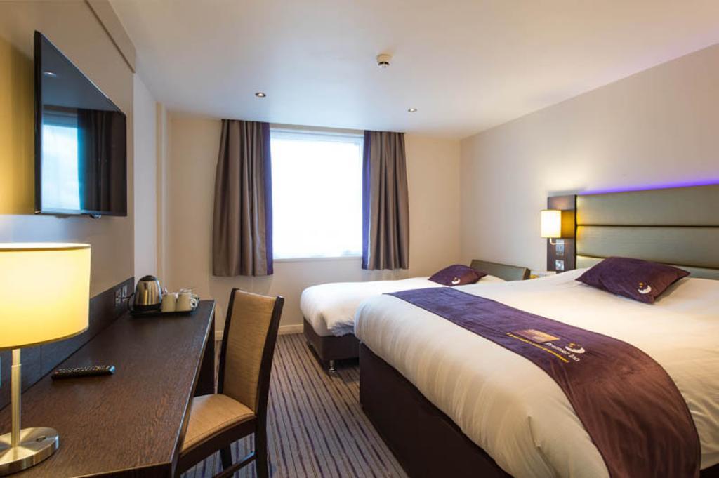 Premier Inn Luton Town Centre Room photo