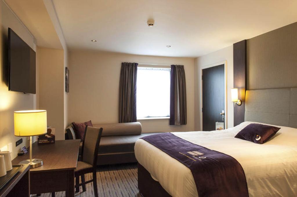 Premier Inn Luton Town Centre Room photo