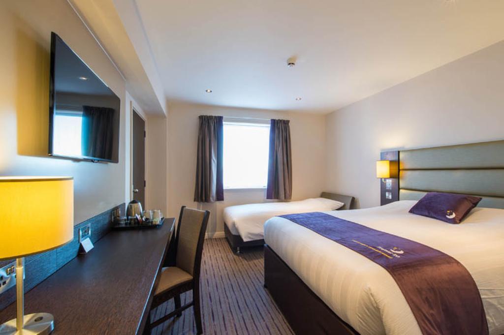 Premier Inn Luton Town Centre Room photo